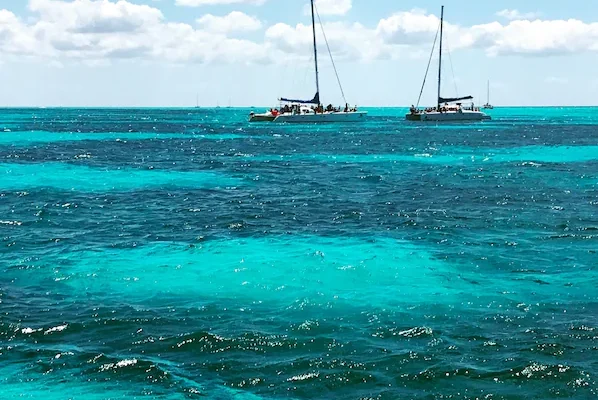 West Coast of Isla Mujeres Punta Cancun and Punta Nizuc National Park near Zoëtry Villa Rolandi with protected marine park views and reef landscapes